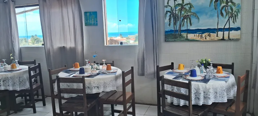 Salão do Café da Manhã com vista para o mar